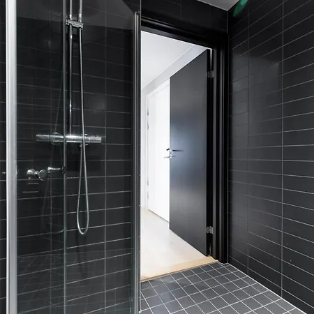 Super Designer Penthouse At 19th Floor With Amazing View!