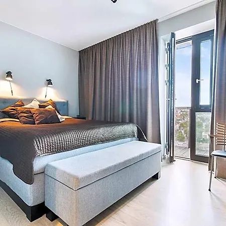 Apartment Penthouse On 19th Floor With Amazing View *