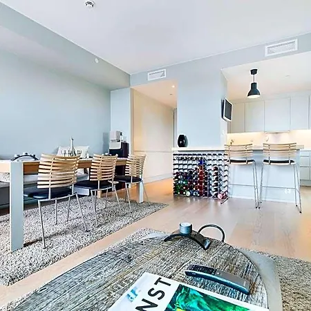 Penthouse On 19th Floor With Amazing View *