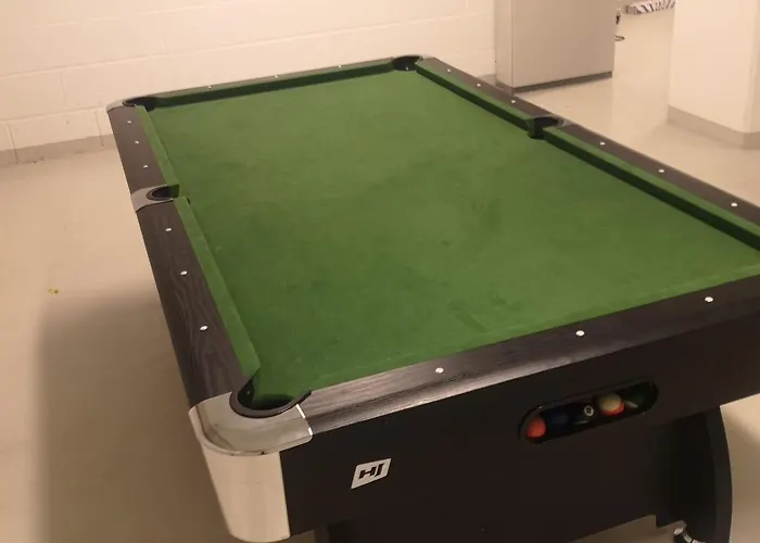 Super Designer Penthouse At 19th Floor With Amazing View!