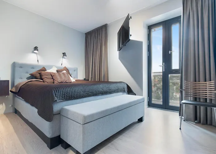 Super Designer Penthouse At 19th Floor With Amazing View! דירה *