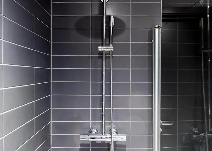 Super Designer Penthouse At 19th Floor With Amazing View!