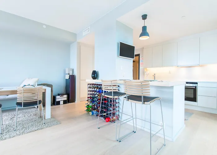 Super Designer Penthouse At 19th Floor With Amazing View! شقة