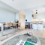 Апартаменты Super Designer Penthouse At 19th Floor With Amazing View! *