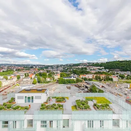 Penthouse On 19th Floor With Amazing View