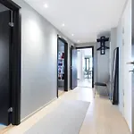 Super Designer Penthouse At 19th Floor With Amazing View! *